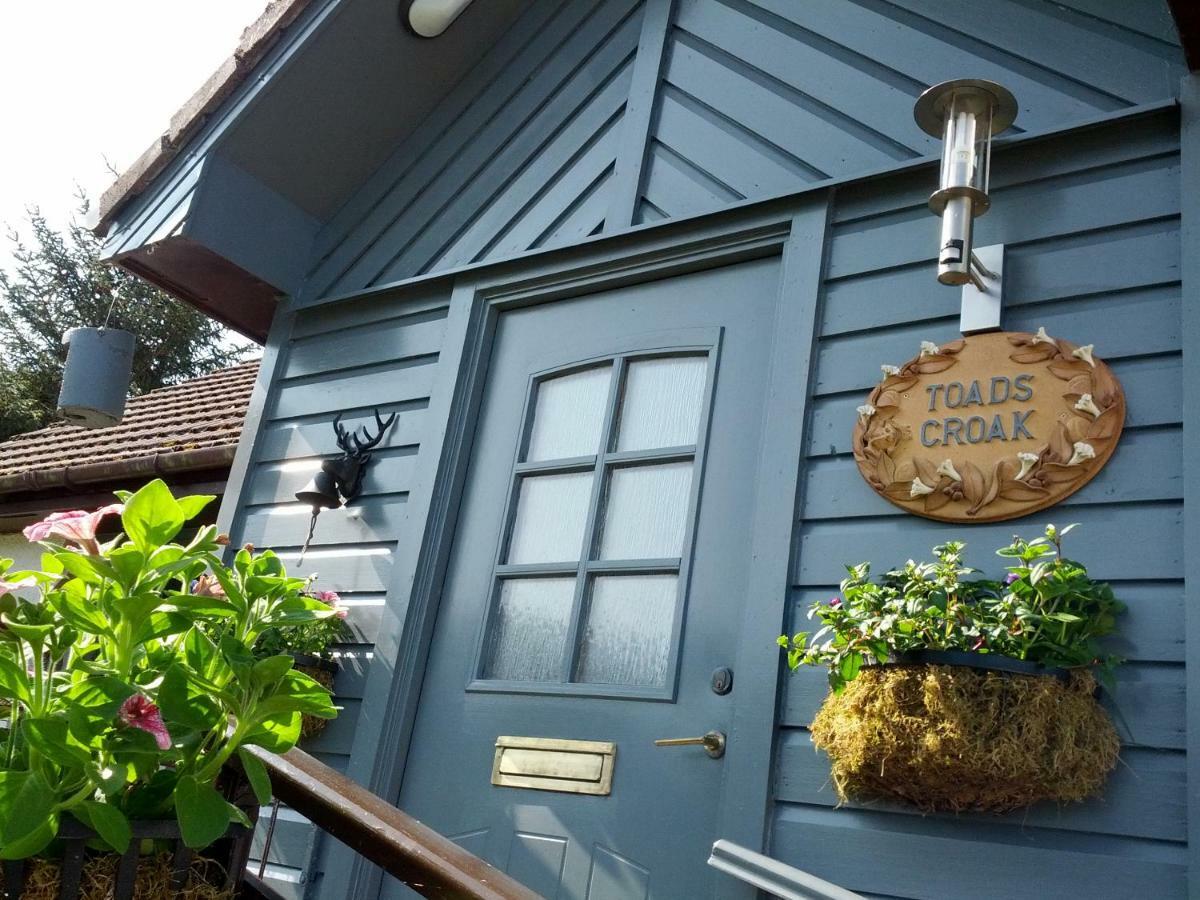 Toads Croak Acomodação com café da manhã Inverness Exterior foto