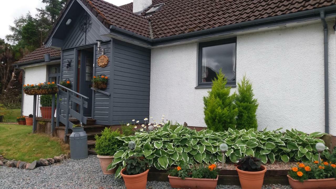Toads Croak Acomodação com café da manhã Inverness Exterior foto